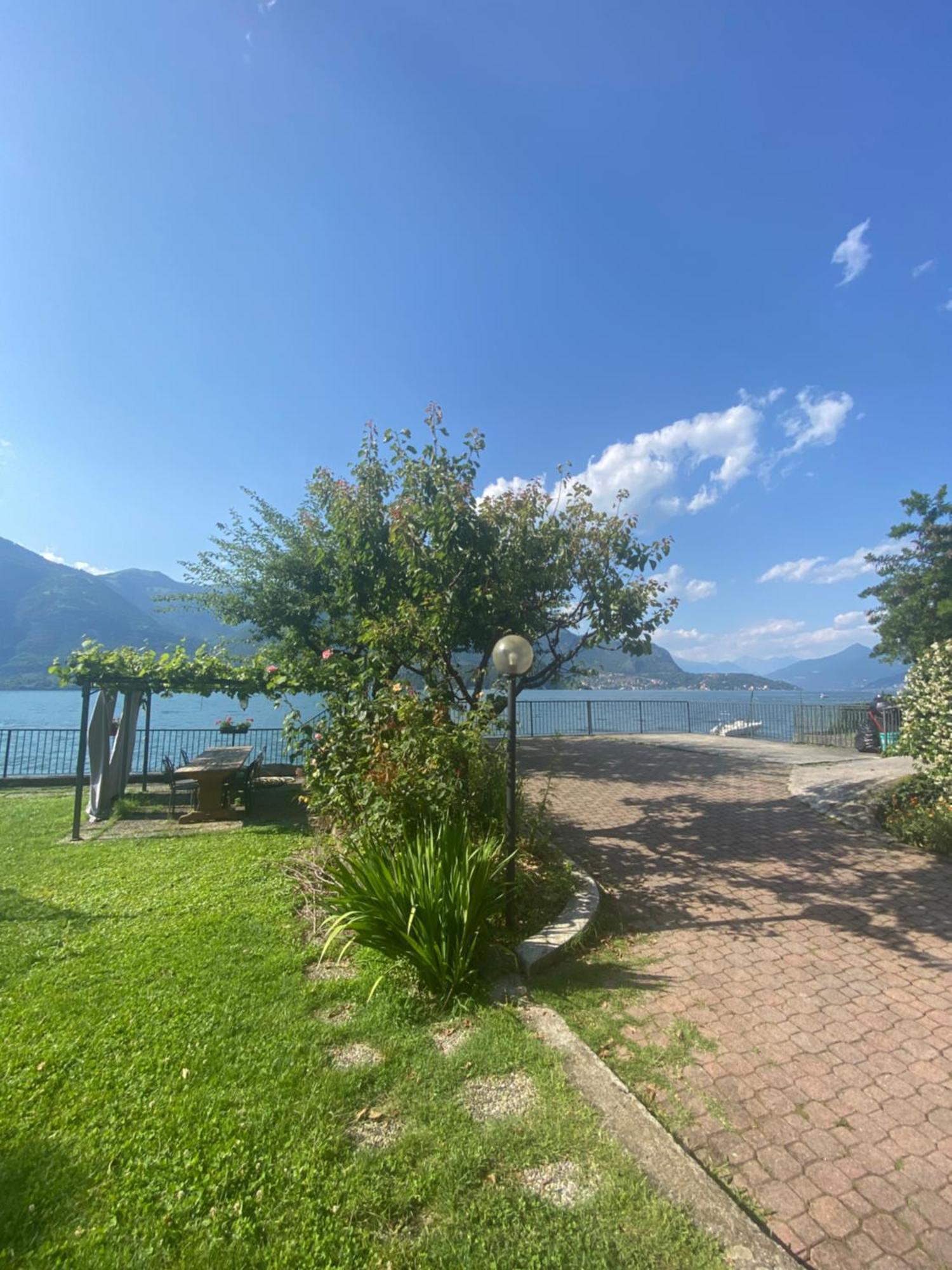 Peonia Apartment - Appartamento Vista Lago Lezzeno Buitenkant foto